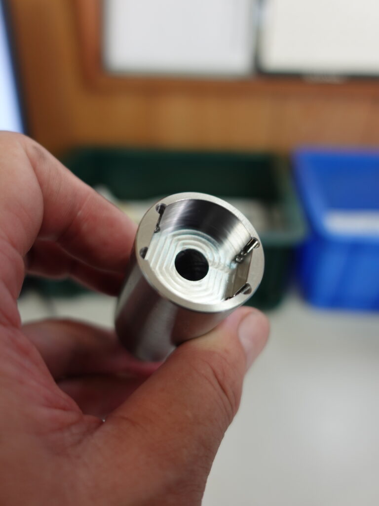 第27回：放電加工と切削加工の工夫|有限会社榊原工機|小物部品の少量～中量生産に特化|ガレージブランド・個人ブランド”の試作開発も