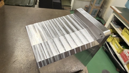 5軸加工機のこんな使い方|有限会社榊原工機|小物部品の少量～中量生産に特化|ガレージブランド・個人ブランド”の試作開発も